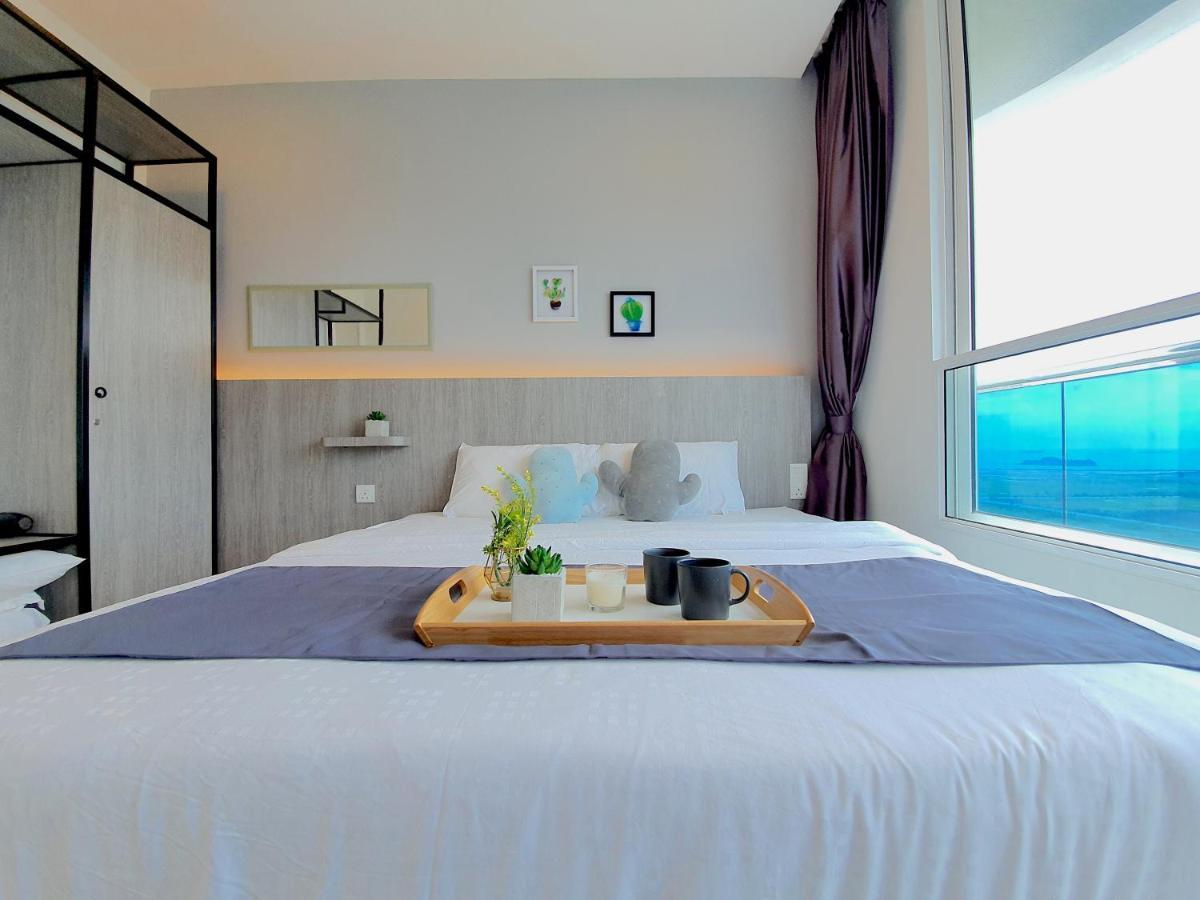 The Wave Aparthotel