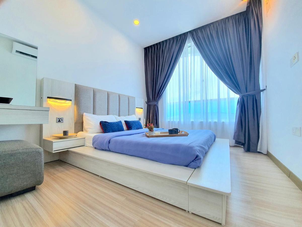 The Wave Aparthotel *